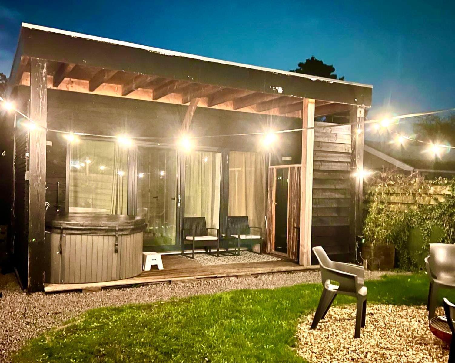 Family House With Garden & Jacuzzi & Sauna Near Amsterdam Vijfhuizen 外观 照片